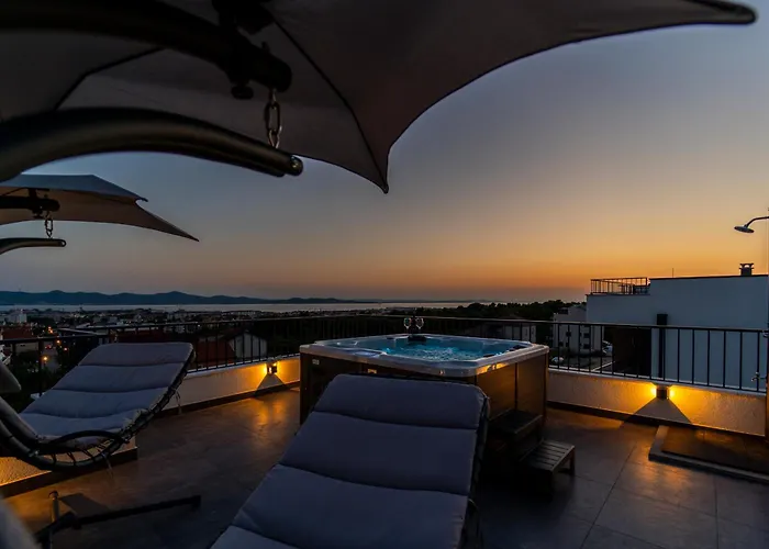 Apartment Skyline Retreat